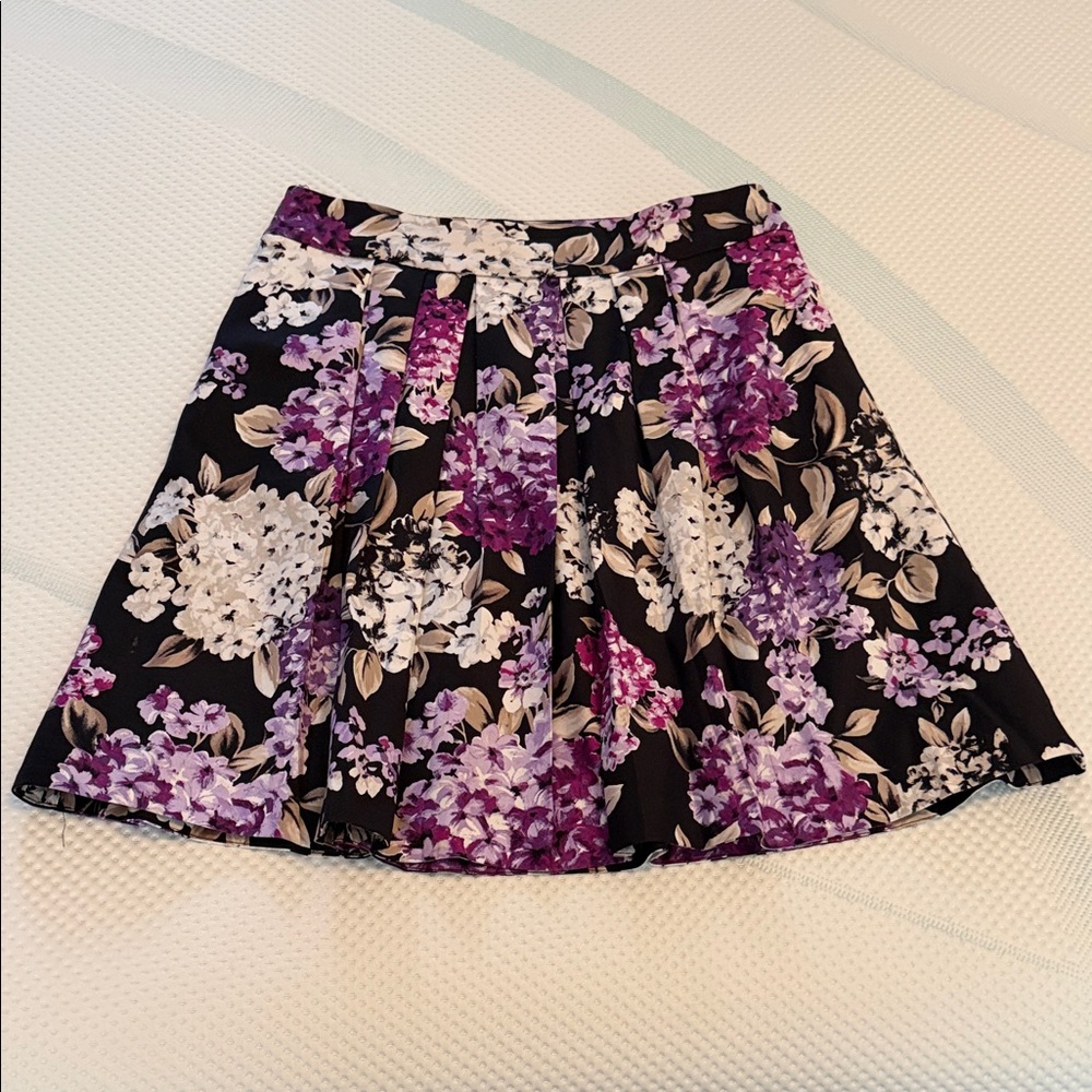 White House Black Market Floral A-Line Skirt - Black, Purple, White 8 - Picture 4 of 7